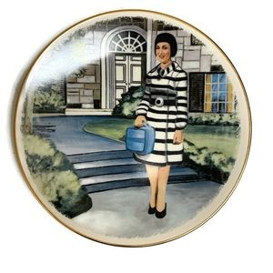 Vintage Avon 1985 Collectors Plate Depicting 1966 Sales Representative